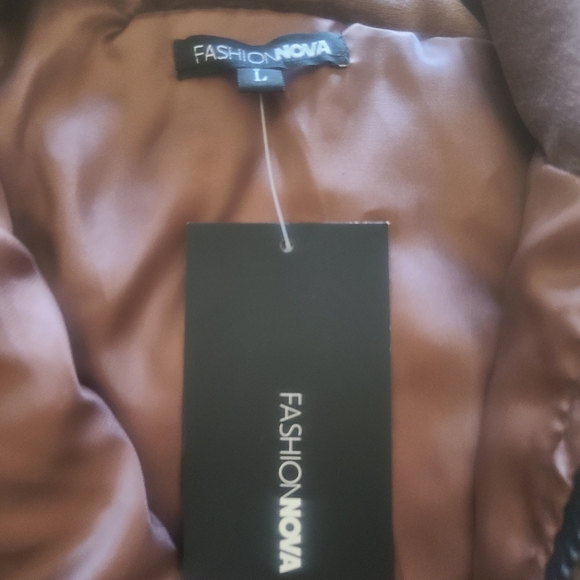 🤎NWT Fashion Nova Brown Velour Shirt Set with pockets! - Picture 6 of 10